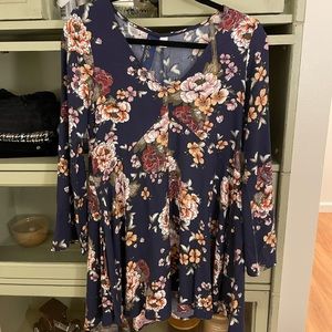 Floral flowy dress.